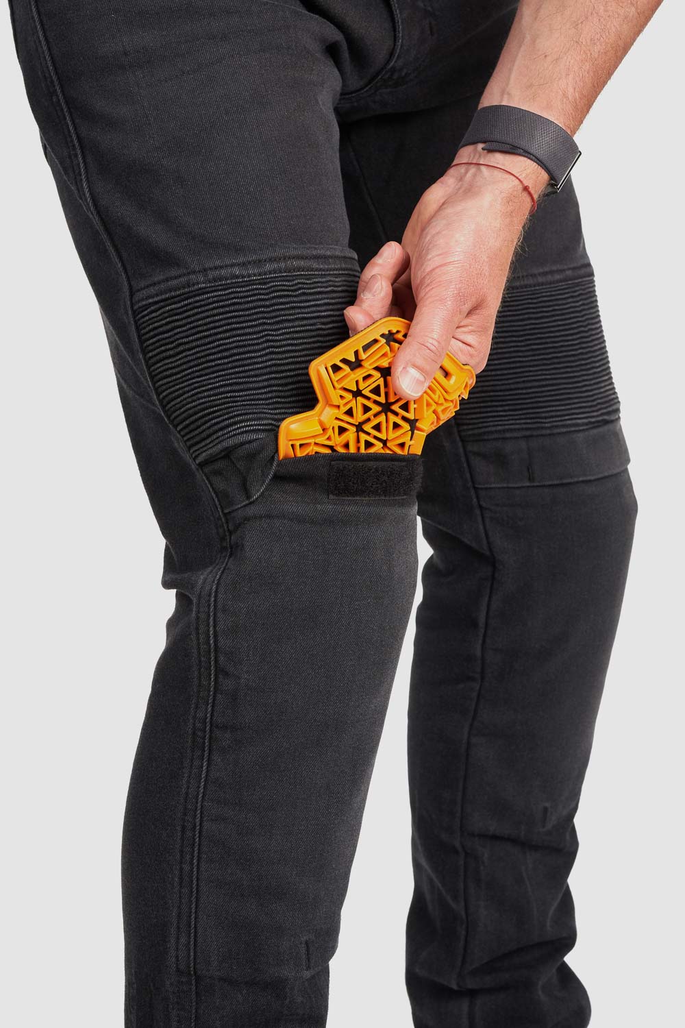 Knee armor